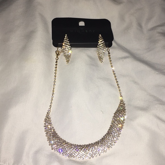 Gold Diamond Earrings and Necklace - Picture 1 of 1